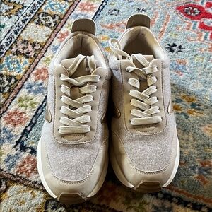 Dolce Vita Stylish Cream Women’s Sneakers